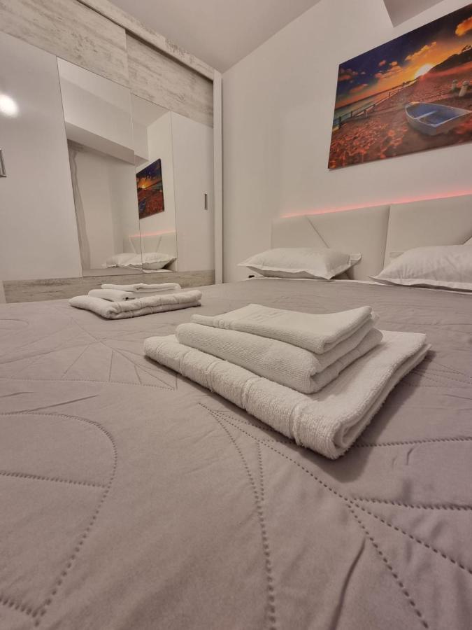 Ferienwohnung Dreams Escape Craiova Exterior foto